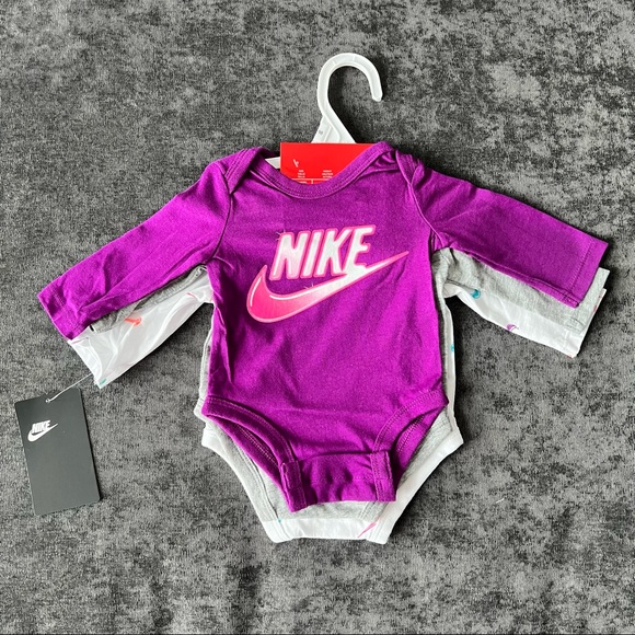NWT Nike Baby Onesie 3-Pack - Picture 6 of 9